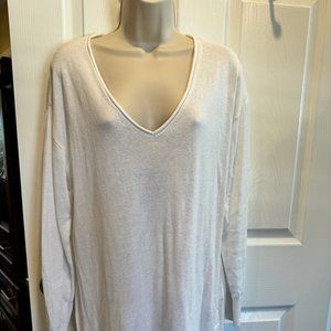 JCREW WHITE SWEATER SZ LARGE